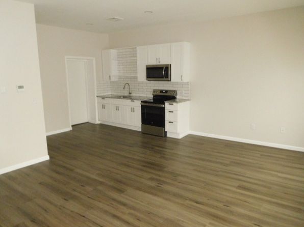 1102 E Old Cumberland St APT 8