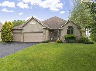 2463 Lone Eagle Trl, Woodbury, MN 55129