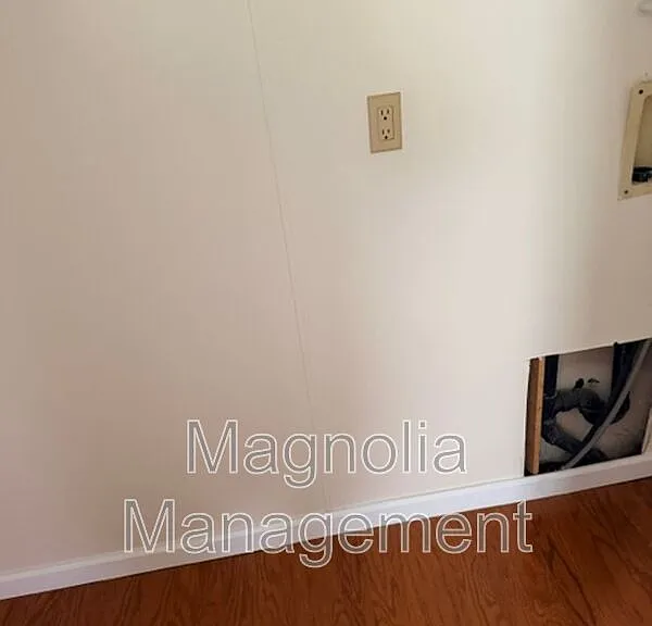 209 Gillburg Estate Ct — Photo 10