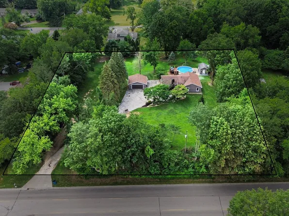 4554 Niles Buchanan Rd, Buchanan, MI 49107