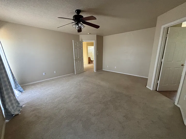 8224 Bluffs Edge Pl NW — Photo 12