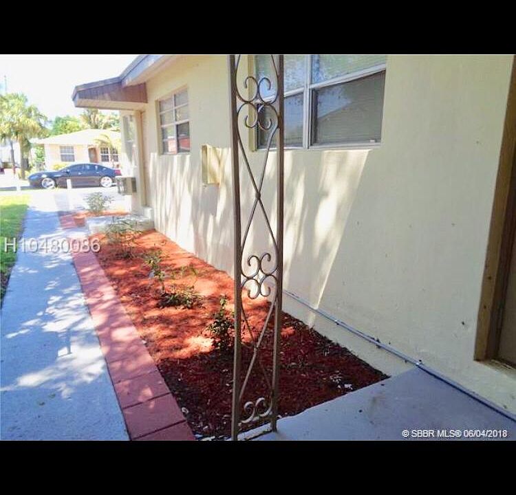 2nd image of 711 SW 9th St