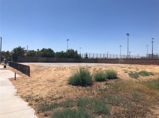 202 Daylily Dr, Perris, CA 92571