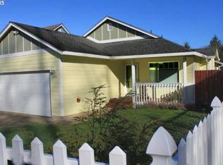 1036 NE 13th Ave, Rockaway Beach, OR 97136