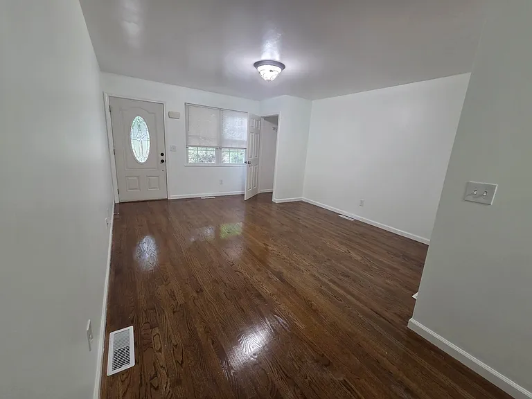 5 Stone Ave #1 — Photo 9