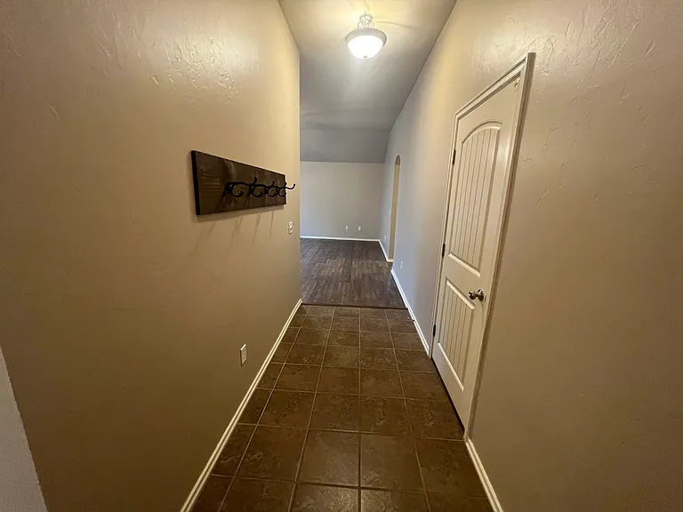 18509 Agua Dr — Photo 2