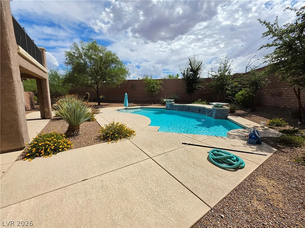 4 bed, 3.0 bath, 2706 sqft, $3,150 — Photo 4
