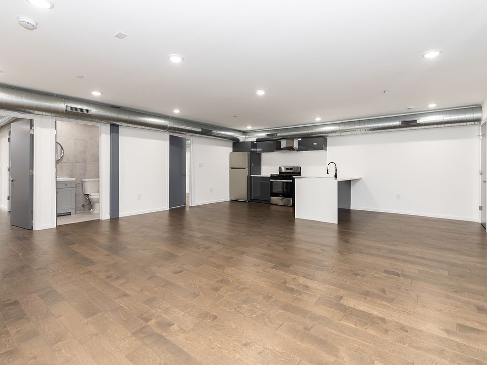 1st image of 1545 N 6th St #4