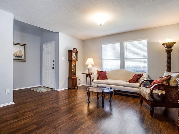 3rd image of 2713 Mesa Valley Dr