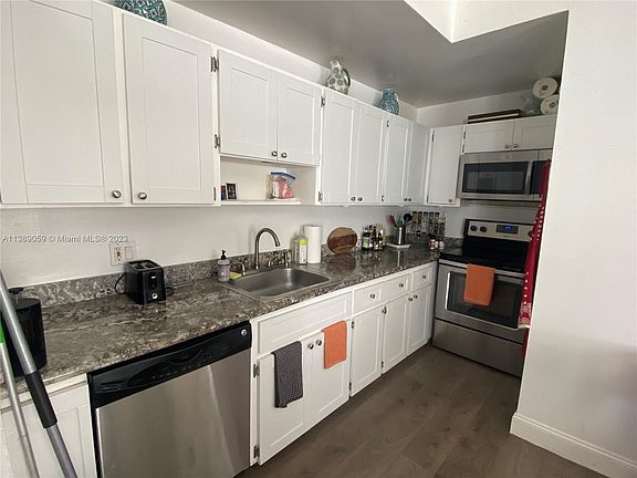 4th image of 737 Jefferson Ave APT 102