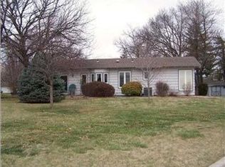 601 W 8th St, Newton, KS 67114