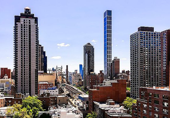 4th image of 200 E 61st St APT 15A