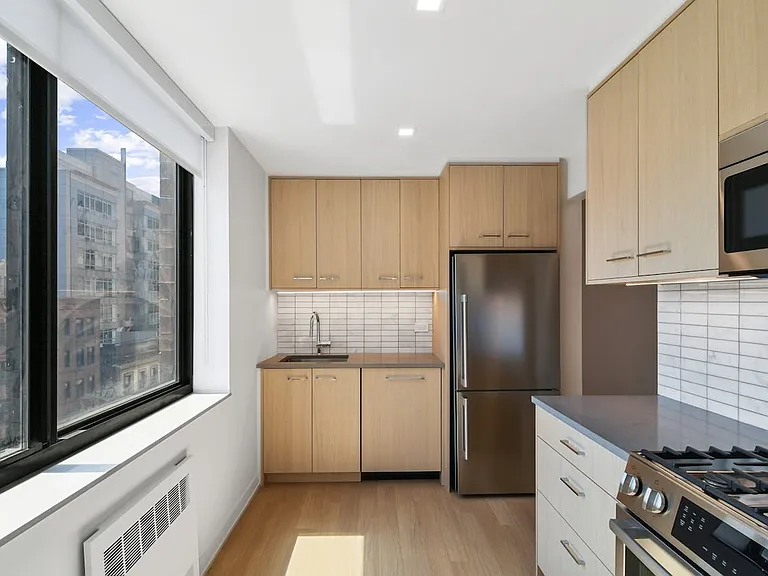 Columbus Pl #S12B — Photo 15