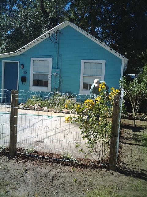 1st image of 125 Caldwell Ave