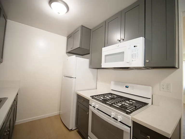 837 W Beach Ave #839 — Photo 24