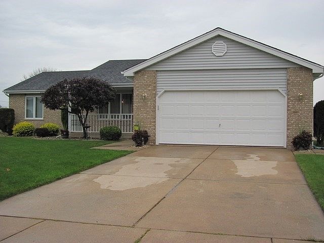 1st image of 740 Joann Dr