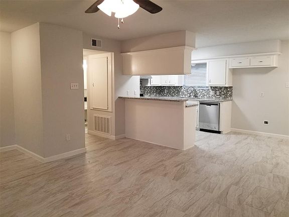 4th image of 237 N Forest Dr