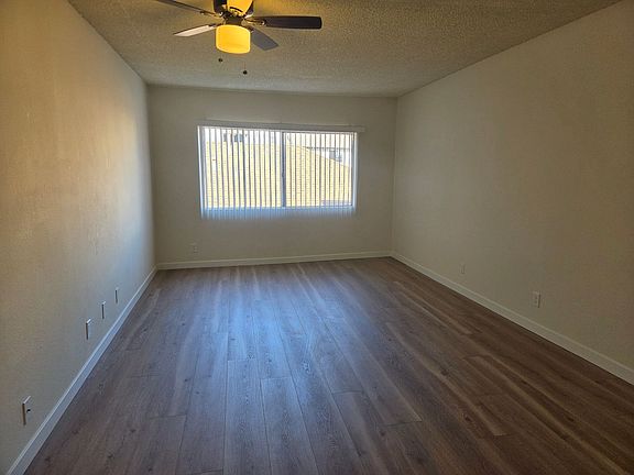 3rd image of 10075 Tujunga Canyon Blvd #220