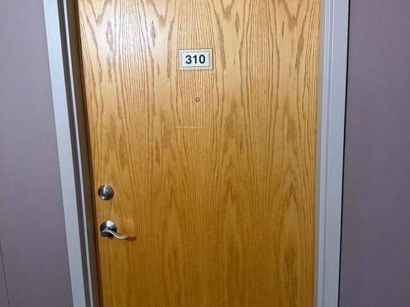 4th image of 383 Main St E #310