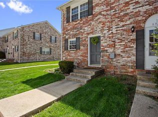 8347 Mackey St, Overland Park, KS 66212