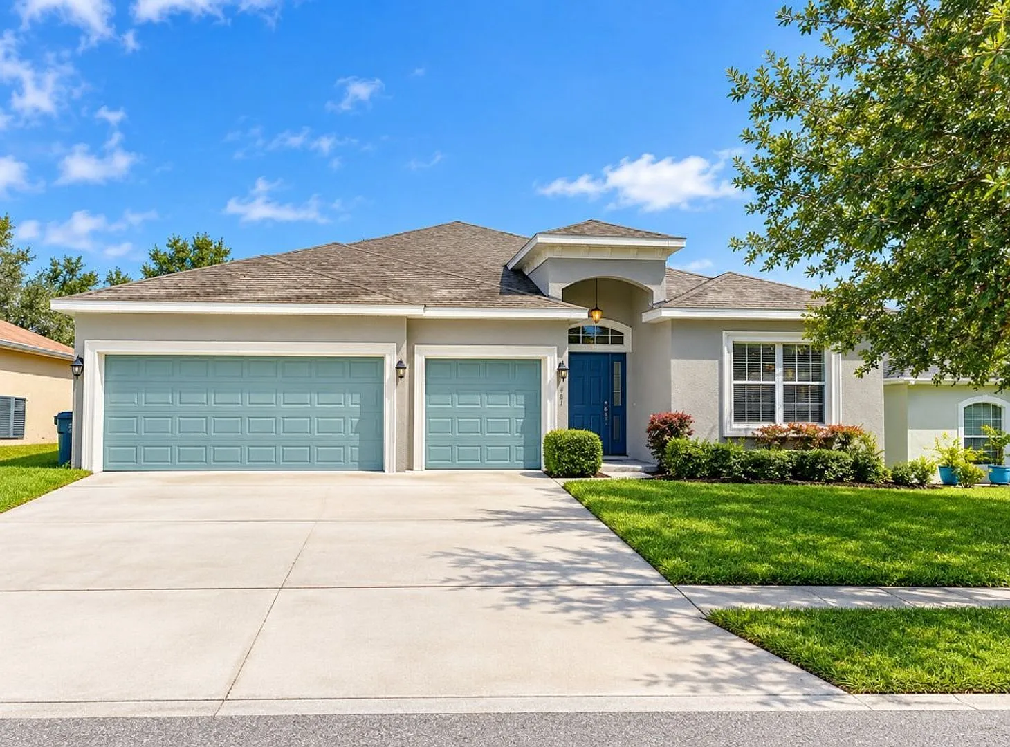 4 bed, 3.0 bath, 2487 sqft, $2,450 — Photo 1
