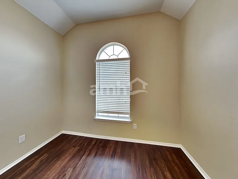 881 N Old Orchard Ln — Photo 13