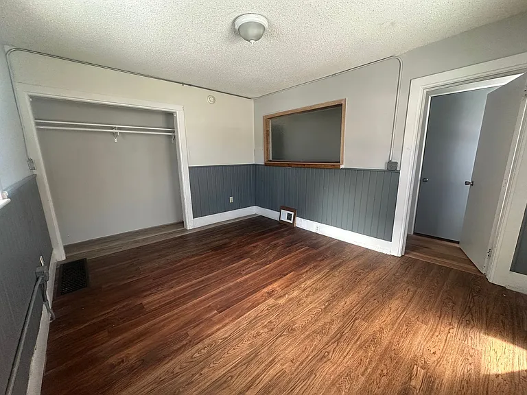 727 Washington St — Photo 27