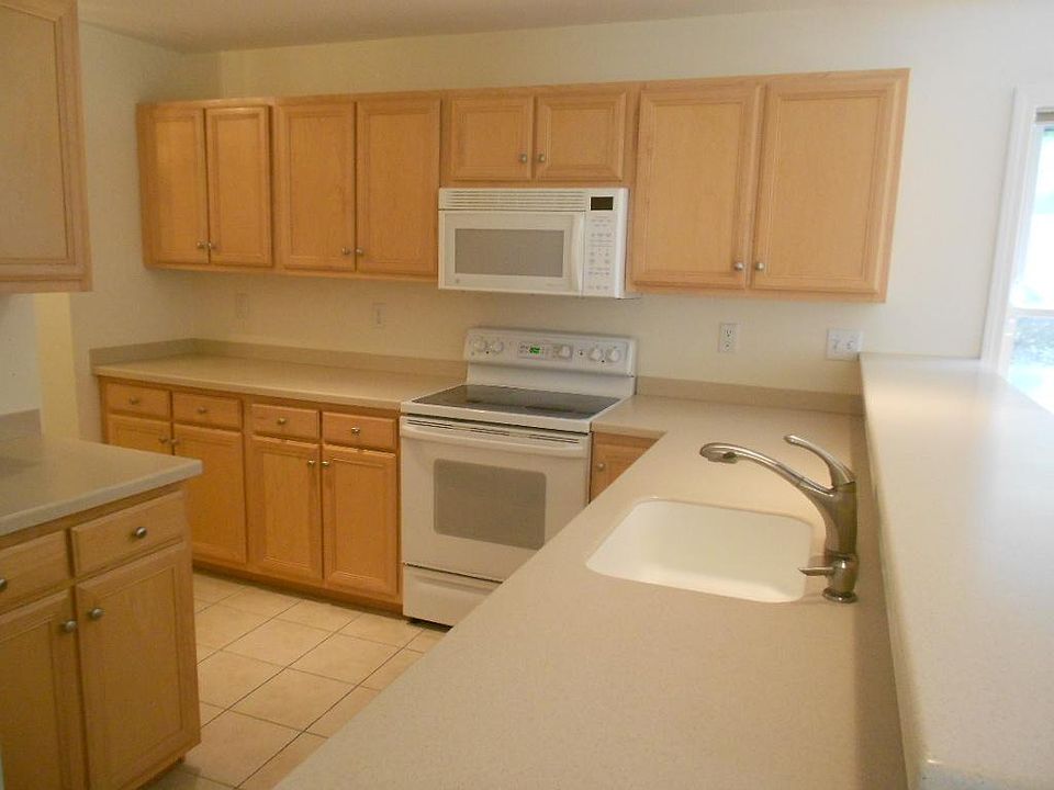 141 Lordvale Blvd 141, North Grafton, MA 01536 Zillow