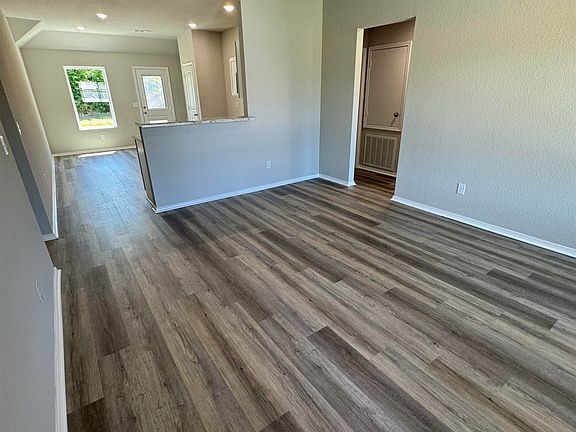 4th image of 1803 Rockwood Dr