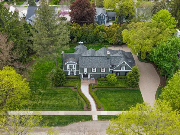 1269 Willow Ln, Birmingham, MI 48009