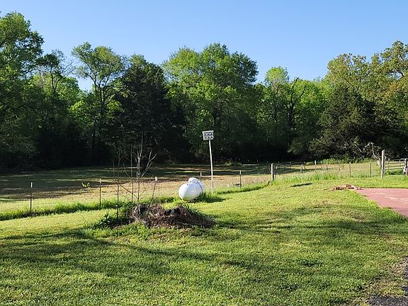 4th image of 512 County Road 147