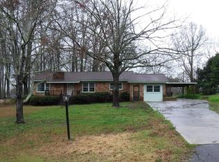 208 Oaklane Dr, Greenwood, SC 29646