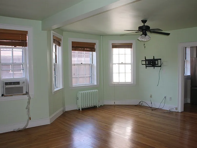 31 Concord Ave #11 — Photo 5