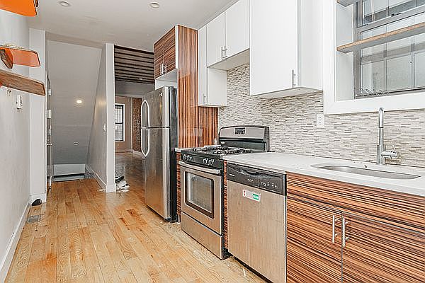 1st image of 897 Saint Johns Pl APT 1R