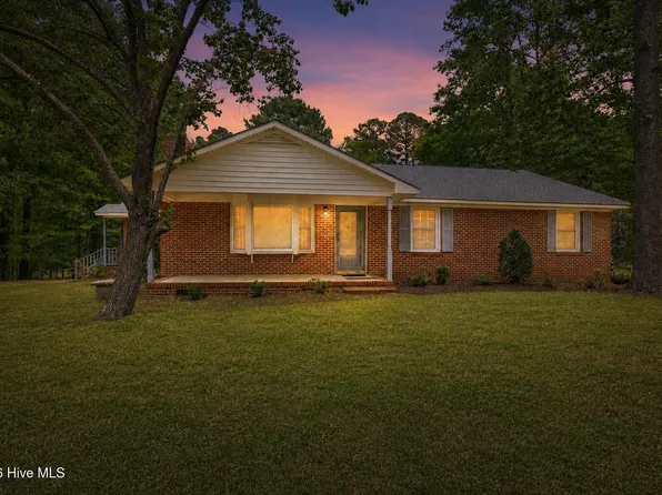 586 Northwoods Country Road, Tarboro, NC 27886