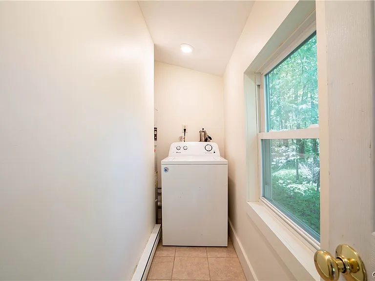 7481 Hoffman Rd — Photo 26