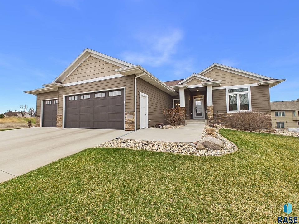 1st image of 2416 E Tranquility Cir