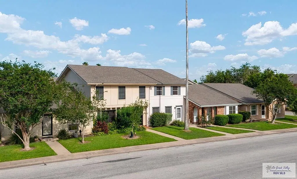2 bed, 2.5 bath, 1826 sqft, $1,650 — Photo 2