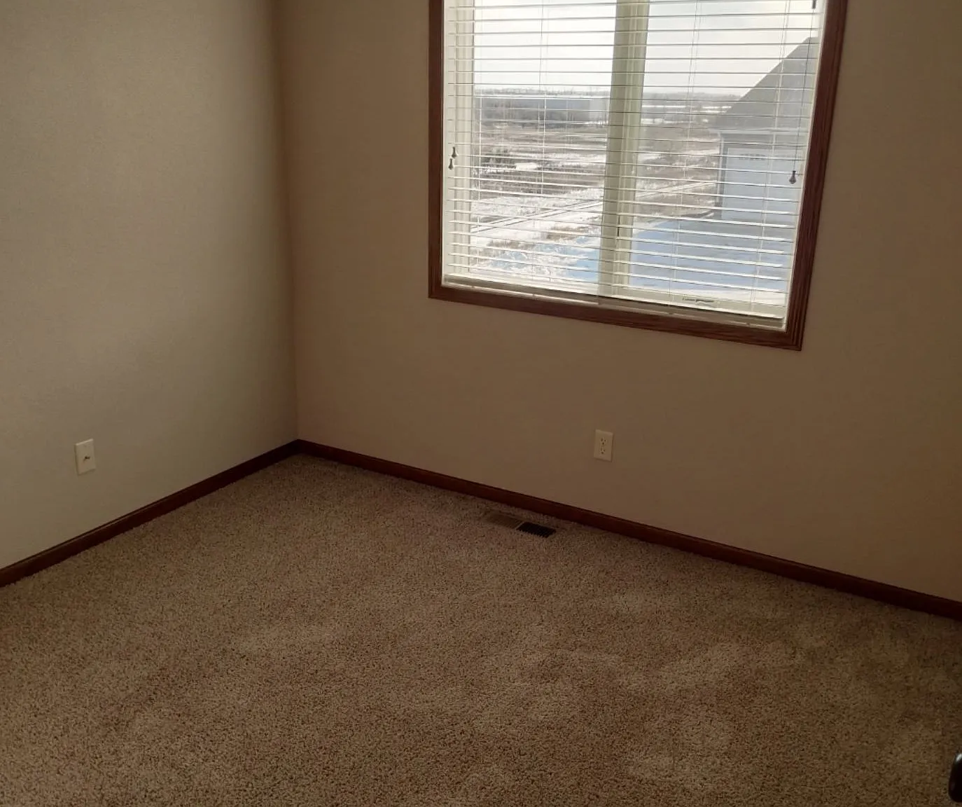 1511 Sharloh Loop - E — Photo 4