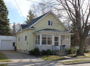 1416 Beech St, Oshkosh, WI 54901