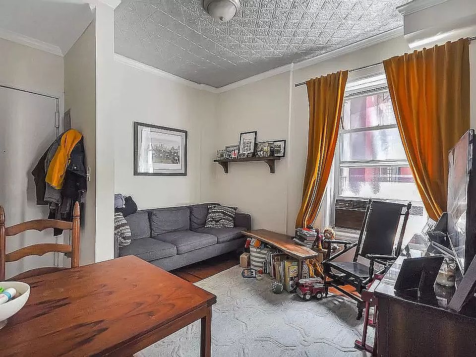 1st image of 1273 1st Ave #4
