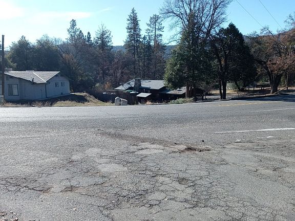 5th image of 40799 Elliott Dr
