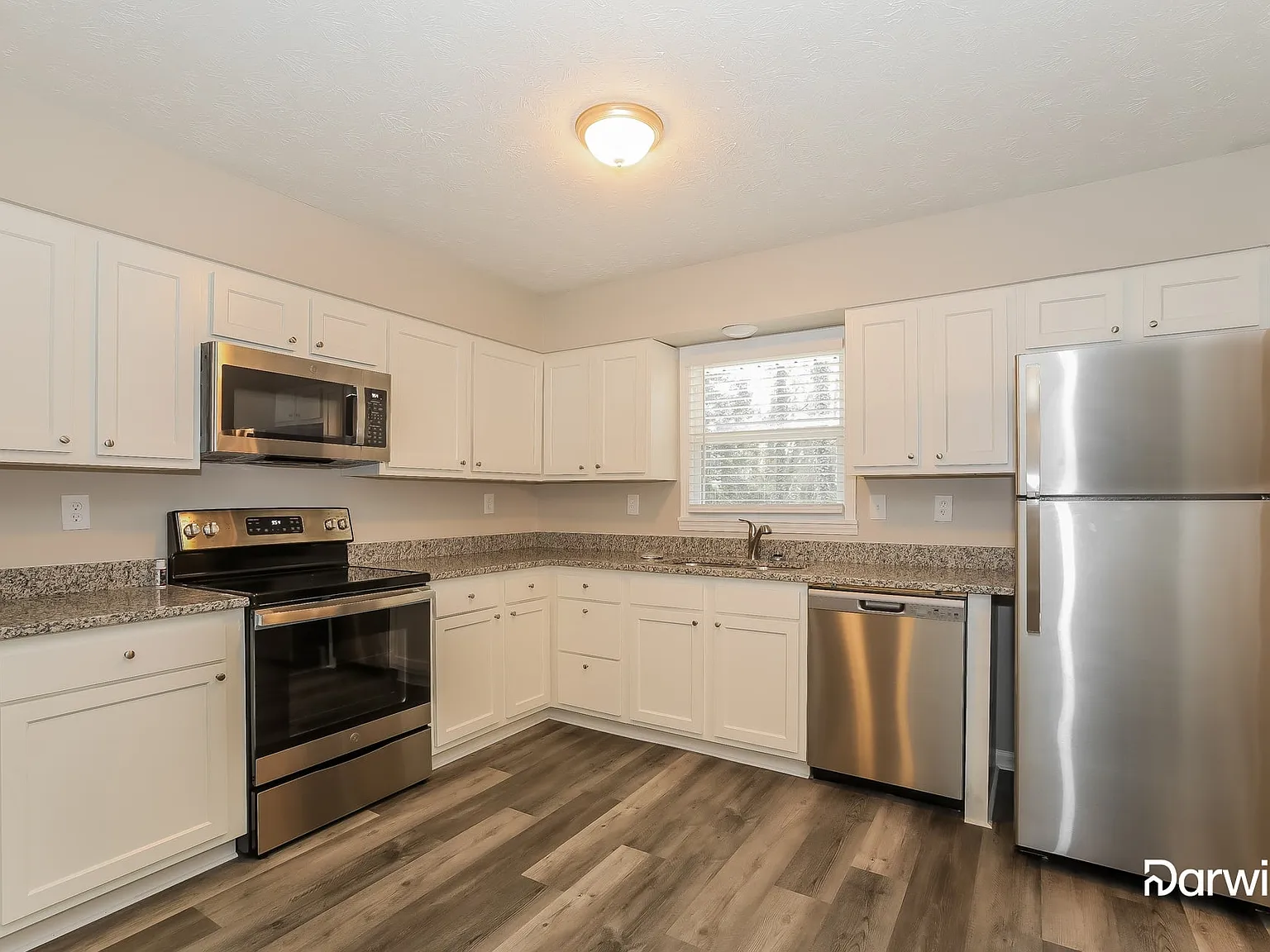 4 bed, 2.5 bath, 2020 sqft, $2,185 — Photo 3