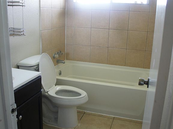 3rd image of 15235 Peachmeadow Ln