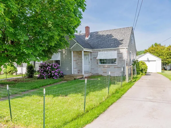111 Allen St, Narrows, VA 24124