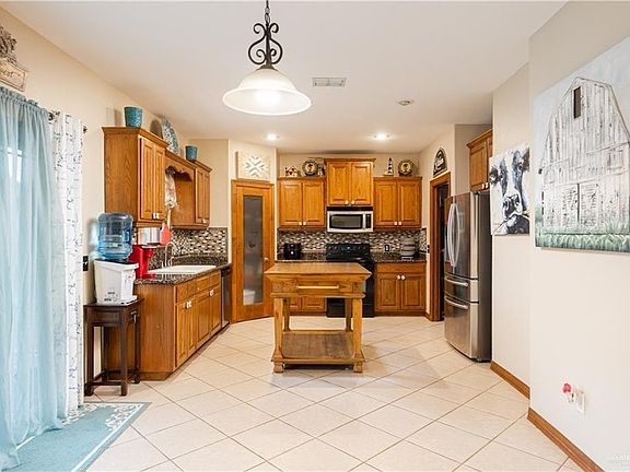 5th image of 4904 La Vista St