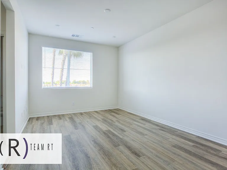 11454 Artesia Blvd — Photo 22