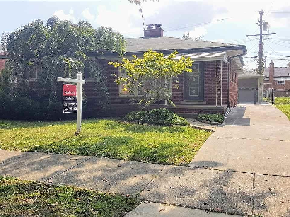 1st image of 20930 Bayside St