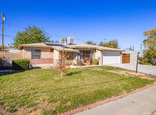 37425 5th St E, Palmdale, CA 93550