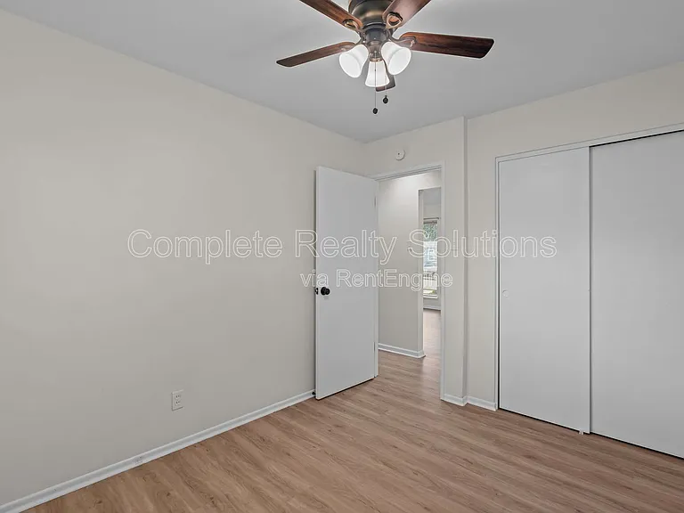 560 Bardot Dr — Photo 15
